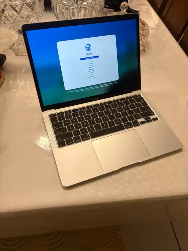 MacBook Air 13 2020 8GB 256 GB