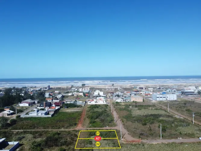 Dois terrenos parcelado direto com proprietário Praia Azul..