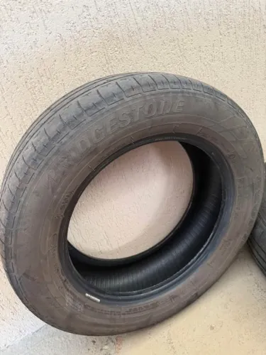 Pneus Carro Brigestone 185 65 r15