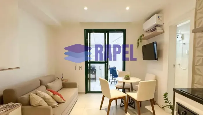 Apartamento mobiliado com piscina privativa em Copacabana RJ