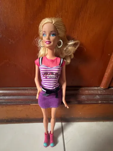 boneca barbie anos 2009 