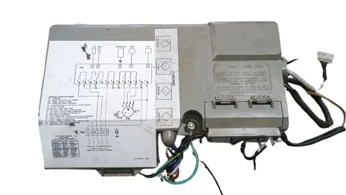 PLACA ELET PRINCIPAL DA EVAP PISO TETO CARRIER 24/60000BTU A810261-040Q