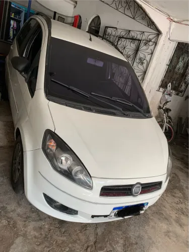 Fiat Idea Attractive 1.4 Fire Flex 8V 5P 2013