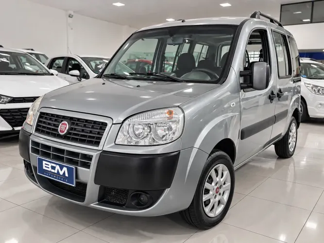 Fiat Doblo Attractive 1.4 Fire Flex 8V 5P 2012