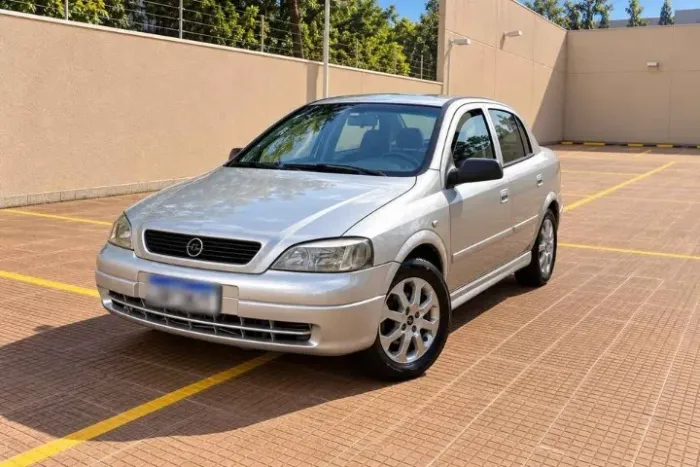 Chevrolet Astra GL Milenium 1.8 MPFI 4P 2001