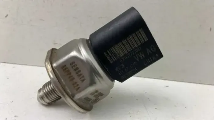 Sensor Pressão Combustível Vw Jetta 2015 06k906051a 10cx144