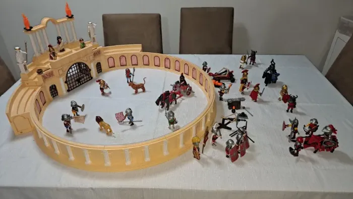 Kit Playmobil - Coliseu Romano (4270) + 9 sets de expansão + Manuais