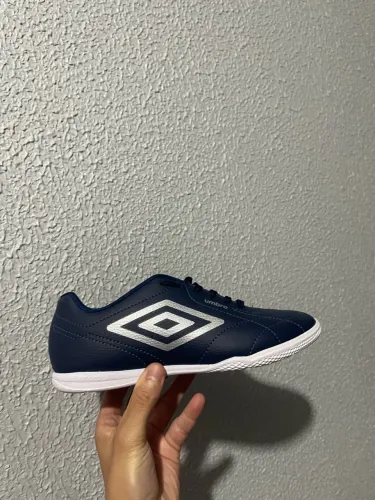 Chuteira futsal umbro