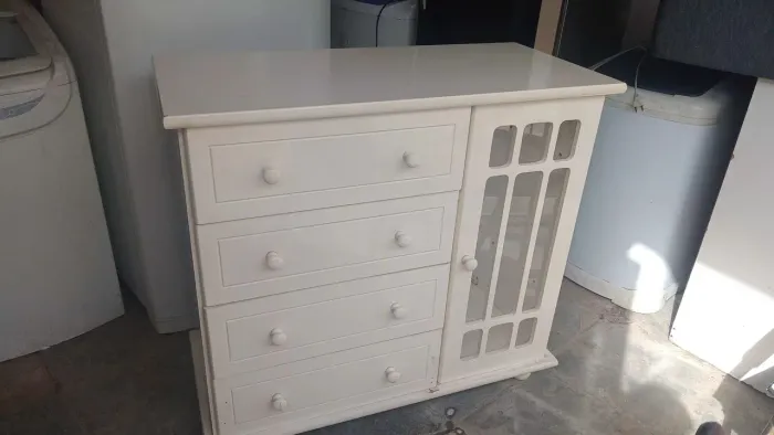 Cômoda 4 gavetas com sapateira