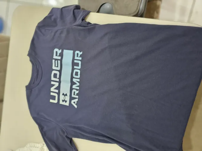 Camisa under armour M