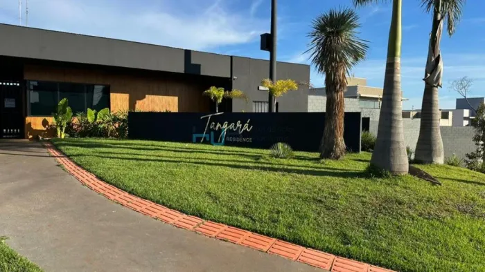 Sobrado à venda e para alugar em Londrina, Conjunto Habitacional Alexandre Urbanas, com 3