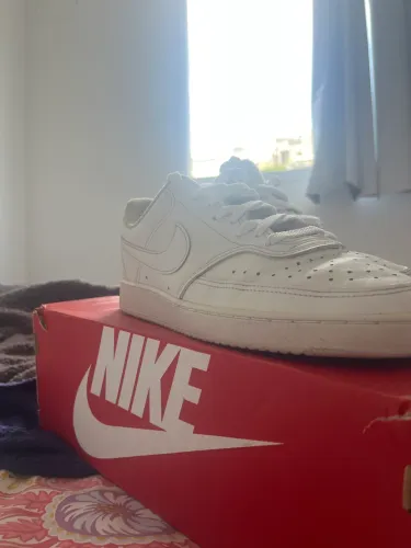 Tênis Nike court vision low