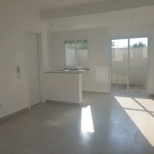 Sobrado em Condomínio para Venda em Sorocaba, Jardim Guarujá, 2 dormitórios, 2 banheiros, 