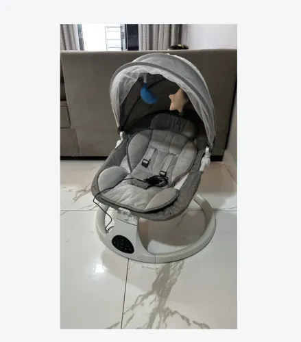Cadeirinha de balanço elétrica bebê