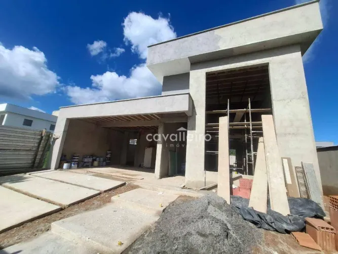 Alphaville 1, Casa com 3 Quartos, 2 Suítes, Piscina, Área Gourmet, 166 m² por R$ 1.500.000
