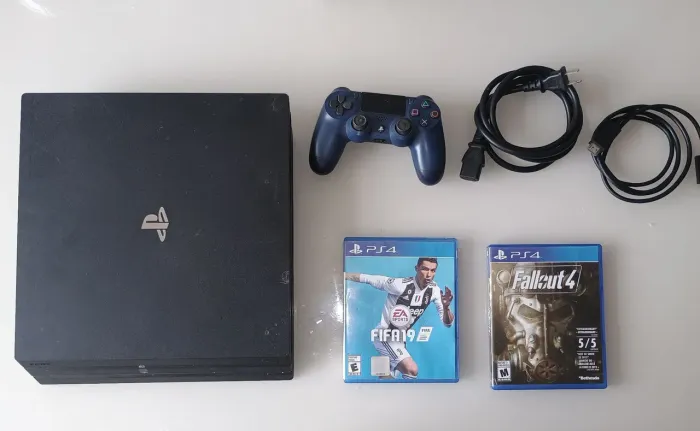 PlayStation 4 Pro 1TB mas dois jogos