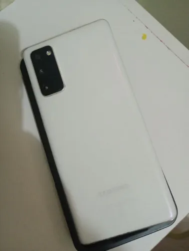 Galaxy s20 f e