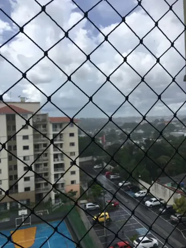 Apartamento de 02 quartos sendo 01 suíte, 1 vaga para estacionamento, no condomínio Smile