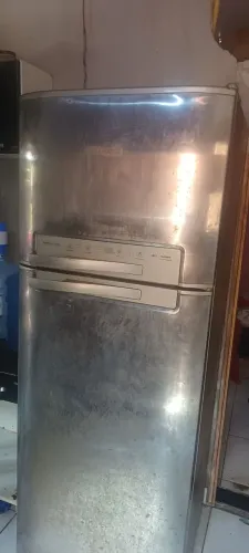Geladeira móvel 