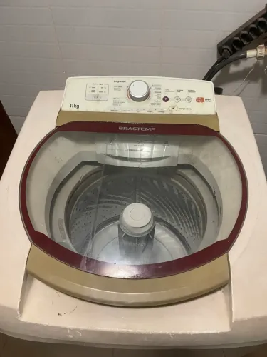 Máquina de lavar com defeito