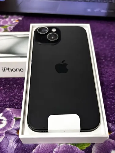 iPhone 15 - 128GB