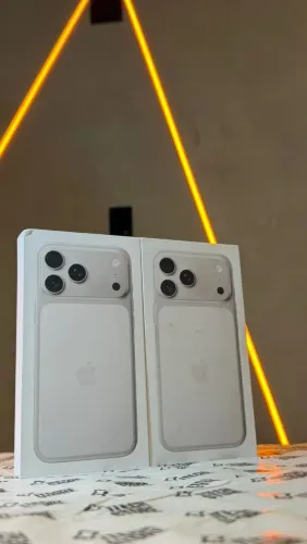 THE BEST 17 PRO MAX BRANCO SILVER