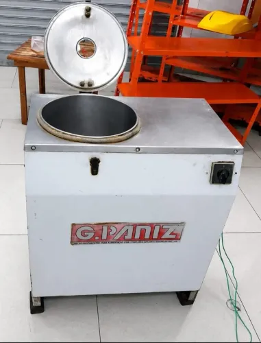 Maquina de massas para pizza entre outros