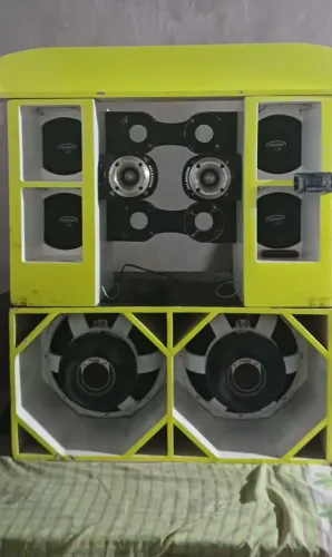 Vendo som automotivo