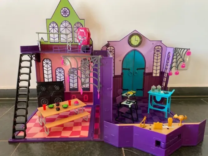 Castelo Escola Monster High Mattel