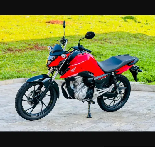 Fan 160 com 2000km , praticamente ZERO
