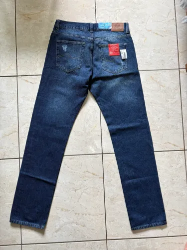 CALÇA TACO SLIM NUNCA USADA