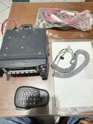 Vendo rádio YAESU 7900  UHF