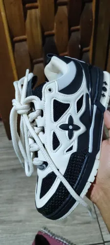 Tênis Louis Vuitton LV tam 41