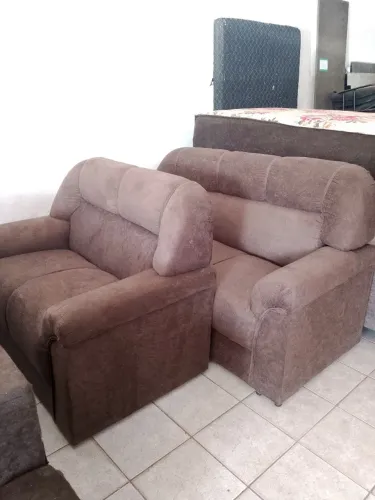 Conjunto de sofá marrom