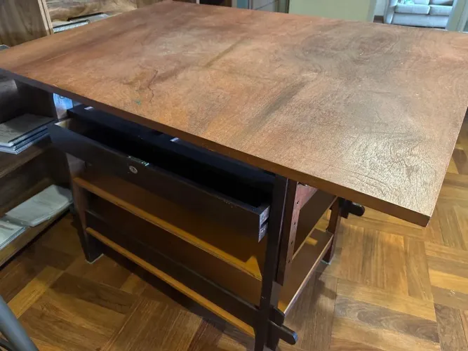 Mesa/Prancheta de Desenho/Arquitetura em Madeira Maciça