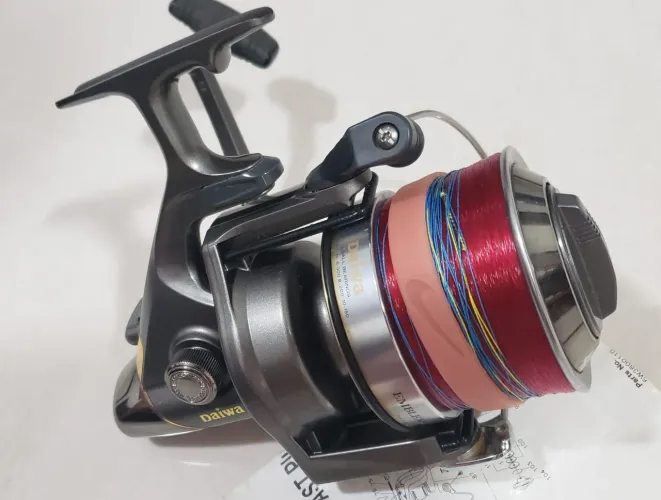 Molinete Daiwa Emblem pro 5000 