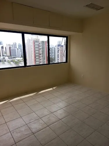 Sala comercial, 40m, paralela a Domingos Ferreira
