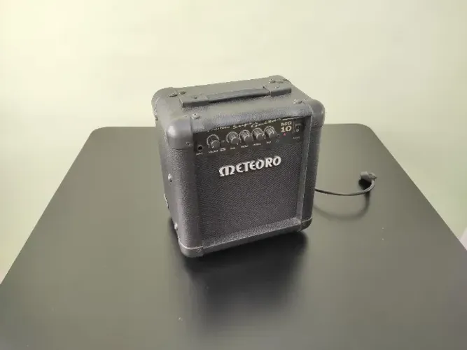 Amplificador de Guitarra Meteoro MG-10