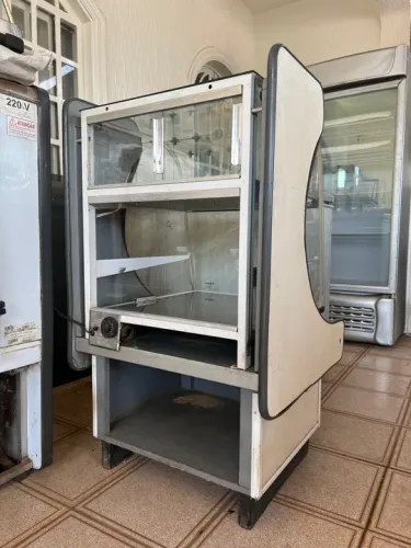 Vitrine/Estufa/Expositora para Salgados - 2 Níveis com Compartimento Inferior