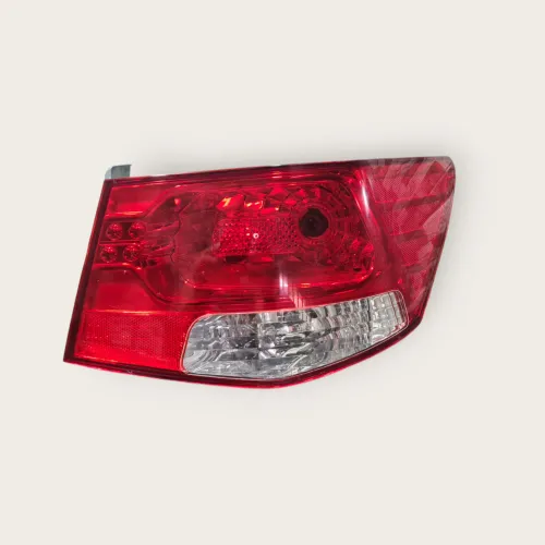 Lanterna Kia Cerato 09/13 Dir; Liza