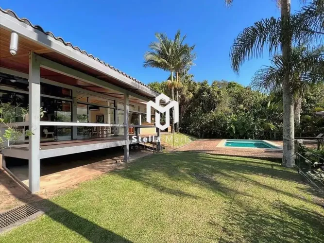 Casa em Condomínio em Jandira, no bairro Chácaras do Peroba, à venda.