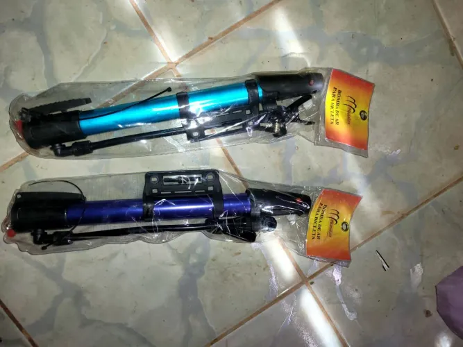 Bomba metálica pra bike