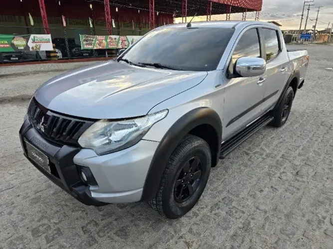L200 Triton Outdoor 2.4 Automático 4X4 Diesel 2021! Pneus Novos! IPVA pago! Toda Revisada!