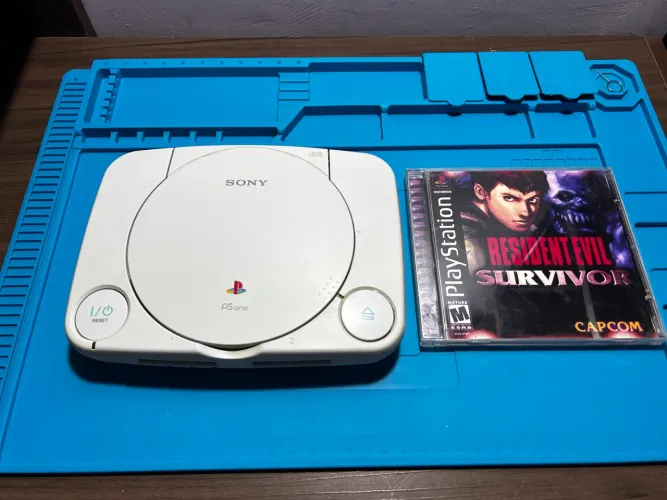 play 1 + jogo original + controle + cabos