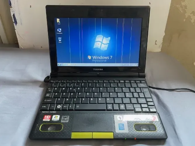 Netbook Toshiba Com Linhas Na Tela, Funcionando OK, Só 299,99 !