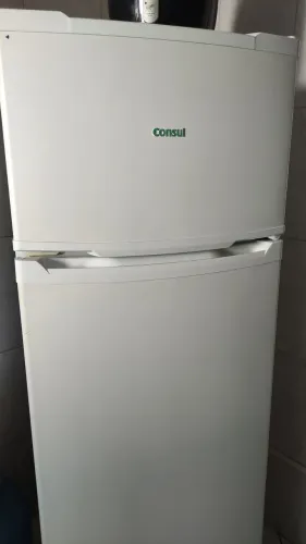 (CONGELADOR FURADO) Geladeira Consul 
