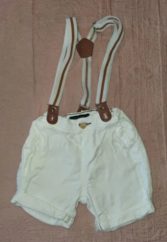 Shorts branco com suspensório tam 01