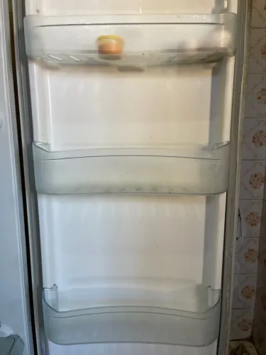 Geladeira usada, pra vender logo!!