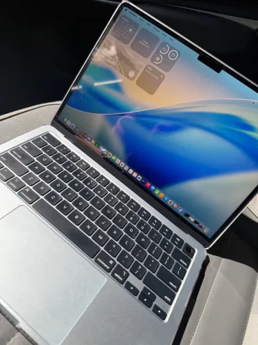 MacBook Air m4 16GB 256GB