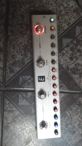 Tank B simulador de amplificador de baixo e IR